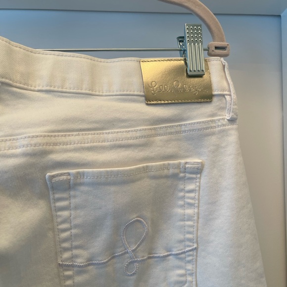 Lilly Pulitzer button south ocean high rise jeans. Size 12 - Picture 4 of 4